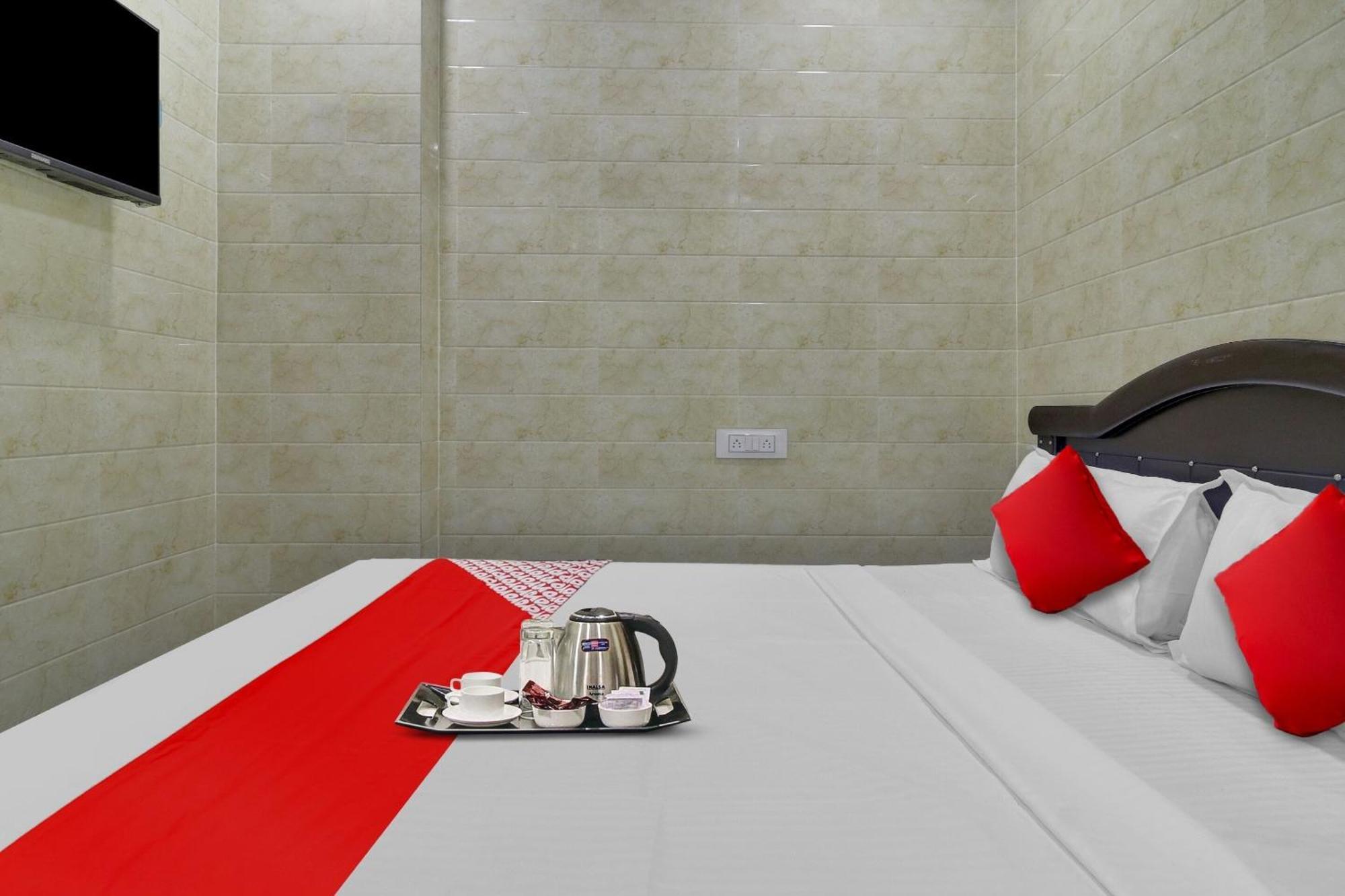 Hotel O Ashoka Classic Near Gokul Chat Hyderabad Exterior photo